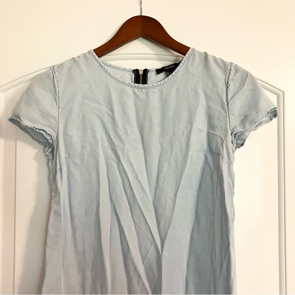Forever 21 Chambray Shift Dress Light-Wash Denim Mini Shirt Dress‎ Women’s Sz S - Picture 2 of 9